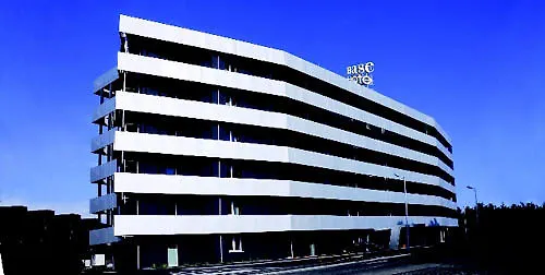 Base To Hotel