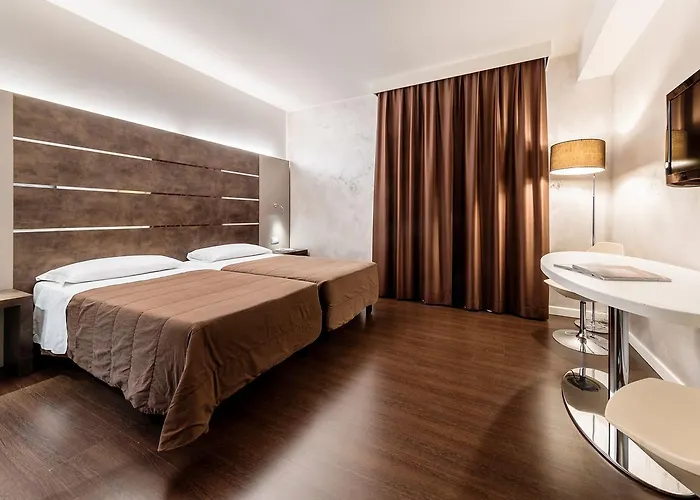 Base To Hotel 4*